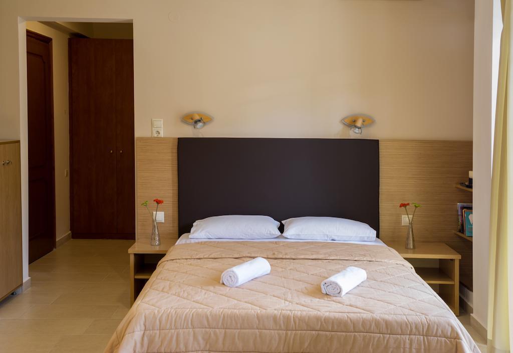 Nepheli Apartments And Studios Paralia Katerinis Ruang foto