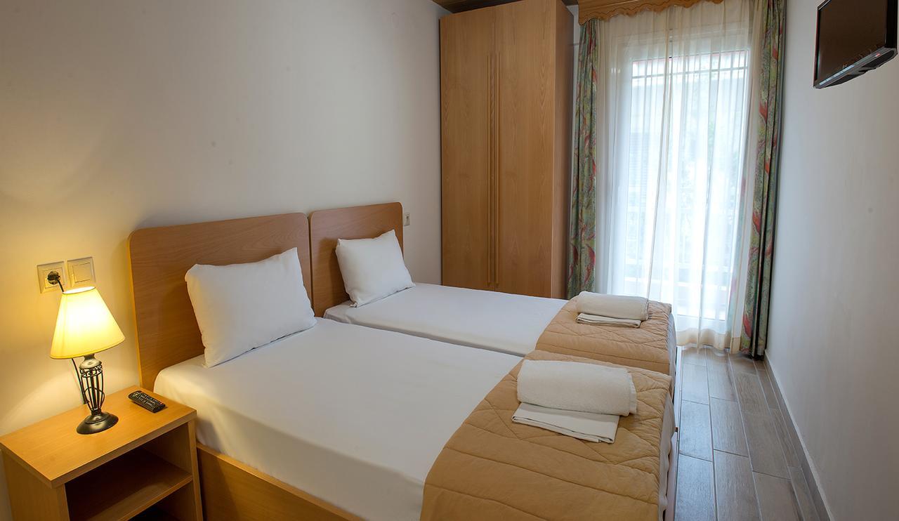 Nepheli Apartments And Studios Paralia Katerinis Bagian luar foto