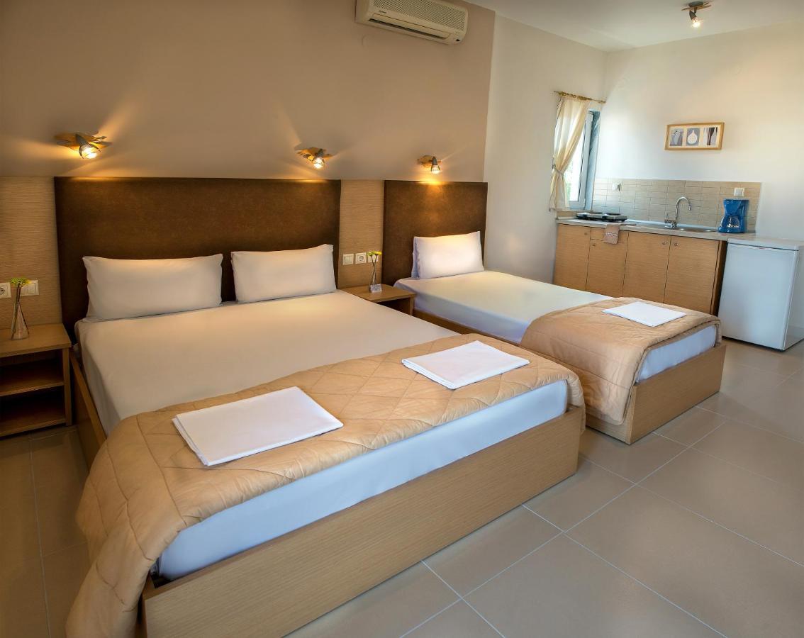 Nepheli Apartments And Studios Paralia Katerinis Ruang foto